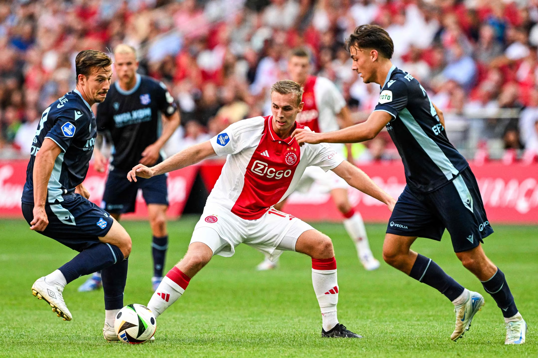 Mannsverk fryses ut fra Ajax – spillerforeningen kritisk til behandlingen