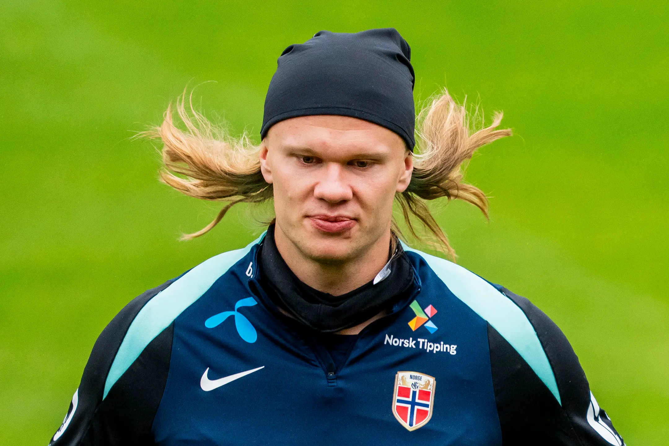 Hylles av konkurrenten – sammenligner Haaland med Messi og Ronaldo