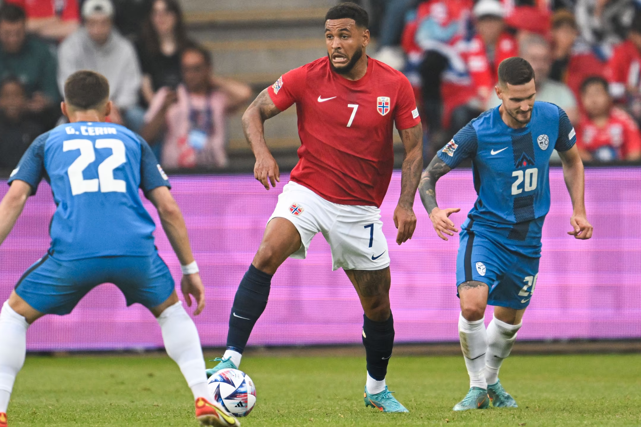 King herjer i Saudi-Arabia – scorer mer enn Ronaldo