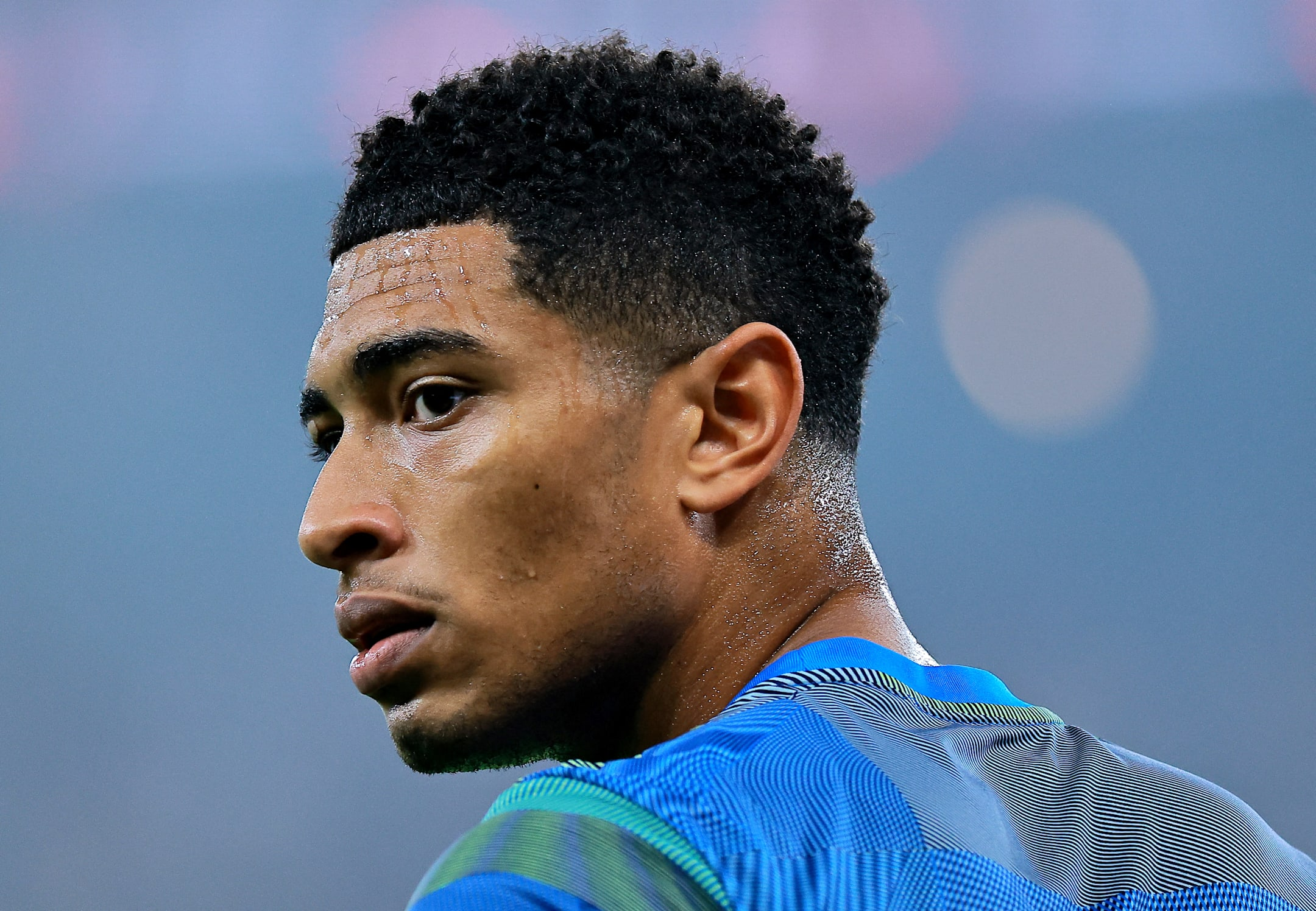 Bellingham langer ut mot journalister: –⁠ For noe søppel